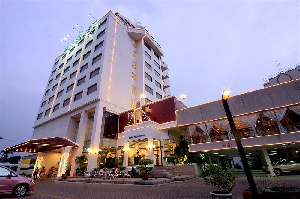 Louis Tavern Hotel Bangkok Exterior photo